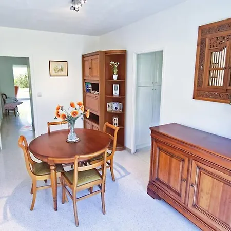 Casalionelantibes Large With Ac, King-size Bed, Garden And Parking 아파트 앙티브
