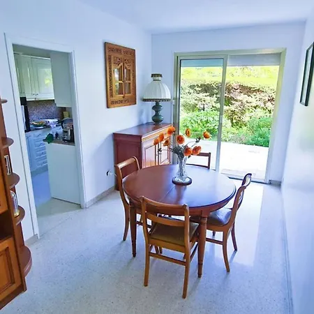 Casalionelantibes Large With Ac, King-size Bed, Garden And Parking 앙티브