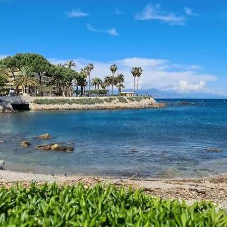 아파트 Casalionelantibes Large With Ac, King-size Bed, Garden And Parking
