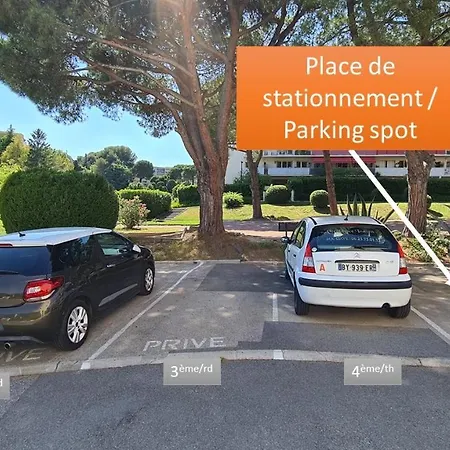 Casalionelantibes Large With Ac, King-size Bed, Garden And Parking 아파트