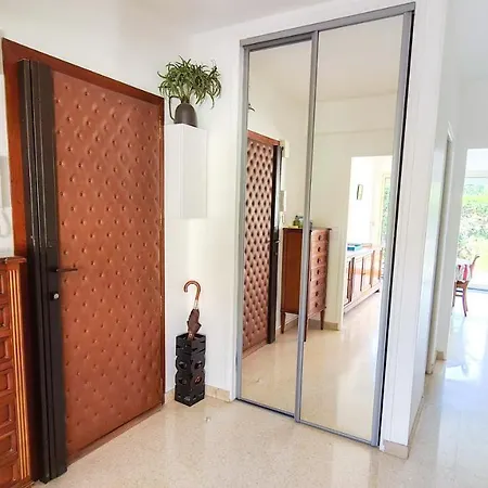 아파트 Casalionelantibes Large With Ac, King-size Bed, Garden And Parking 앙티브