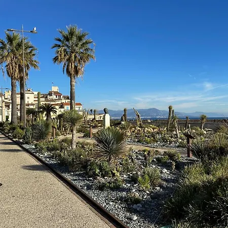 아파트 Casalionelantibes Large With Ac, King-size Bed, Garden And Parking 앙티브